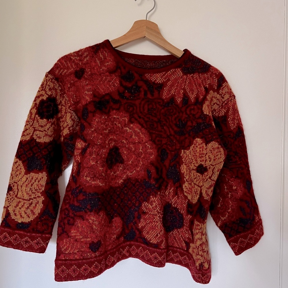 Floral Knit Sweater in Red and Gold